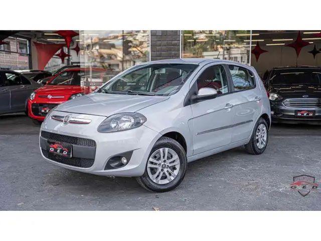 Carro Fiat Palio Weekend 2014 Attractive 1.4 8V (Flex)
