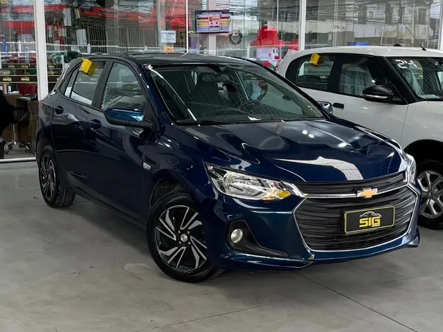 Carro Chevrolet Onix Plus 2024 LT 1.0