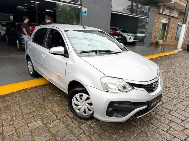 Carro Toyota Etios 2018 XS 1.5 (Aut) (Flex)