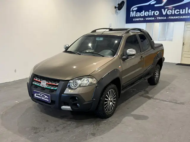 Carro Fiat Strada 2012 Adventure 1.8 16V Dualogic (Flex) (Cabine Dupla)