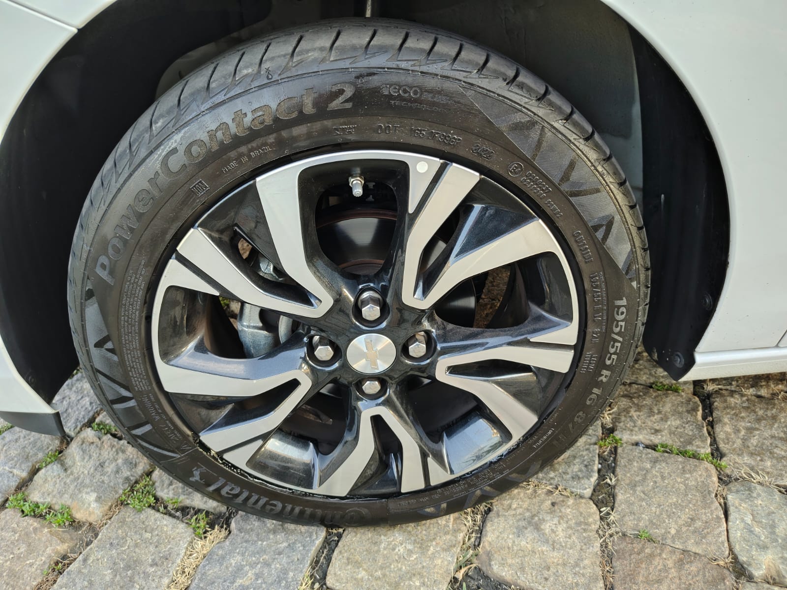 gm - chevrolet onix plus premier 1.0 turbo (aut.)