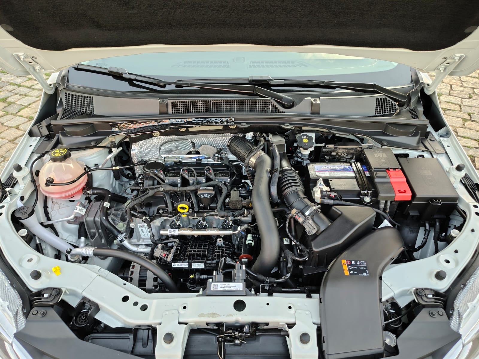 gm - chevrolet onix plus premier 1.0 turbo (aut.)