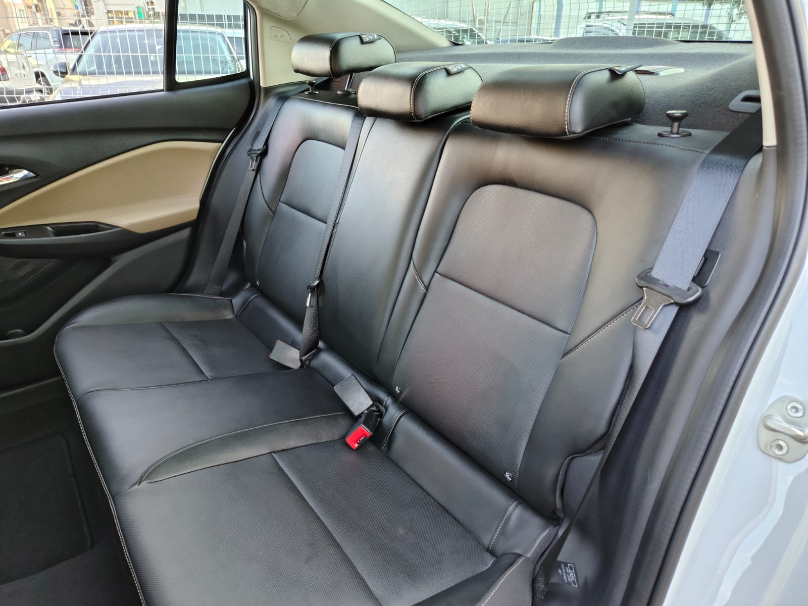 gm - chevrolet onix plus premier 1.0 turbo (aut.)