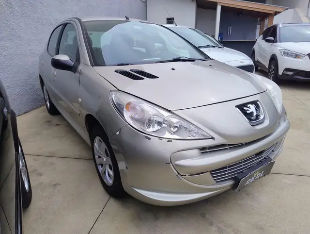Carro Peugeot 207 2012 Hatch XR 1.4 8V (flex) 2p