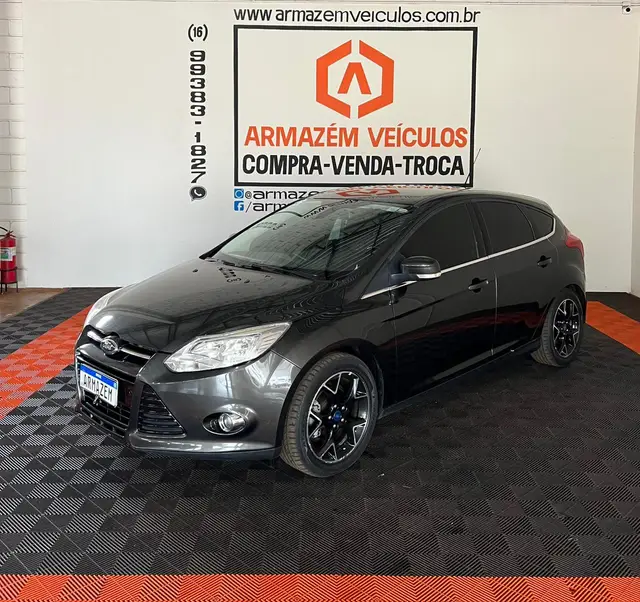 Carro Ford Focus Hatch 2015 Titanium Plus 2.0 16V PowerShift