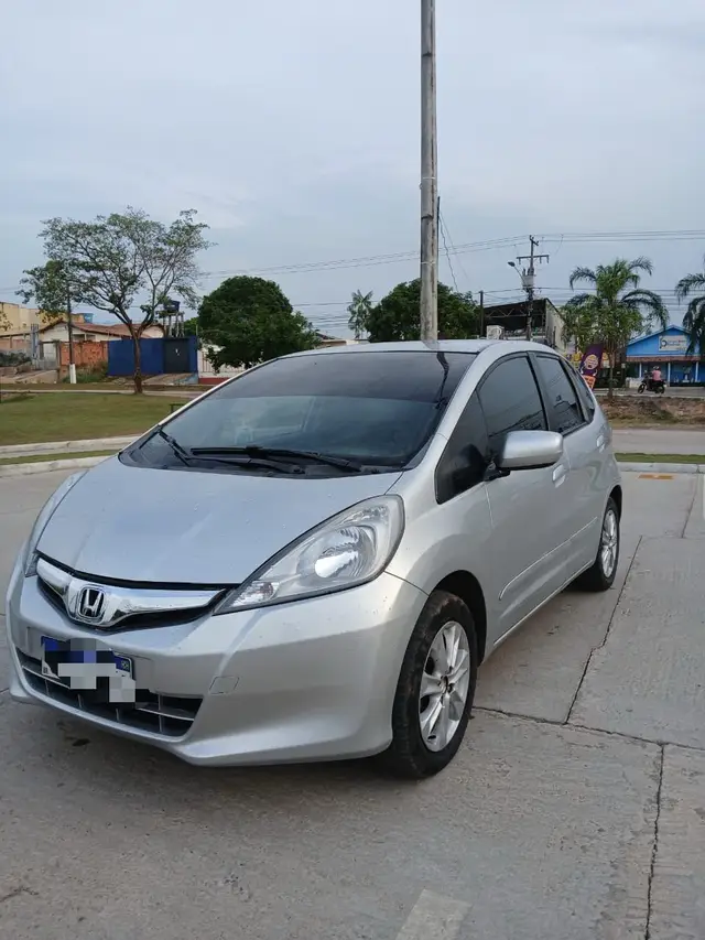 Carro Honda Fit 2013 LX 1.4 (flex)