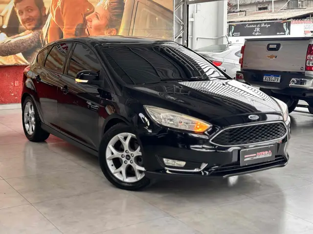 Carro Ford Focus Sedan 2017 SE 2.0 PowerShift
