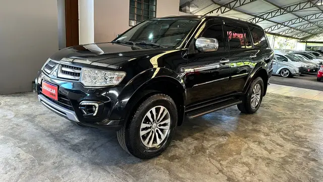 Carro Mitsubishi Pajero 2018 3.2 DI-D HPE 4WD (Aut)