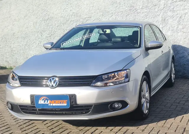 Carro Volkswagen Jetta 2013 2.0 Comfortline (Flex)
