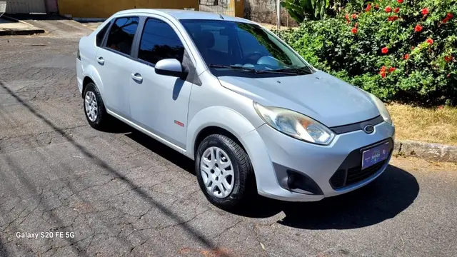 Carro Ford Focus Hatch 2013 1.6 16V Flex Mec. 5p