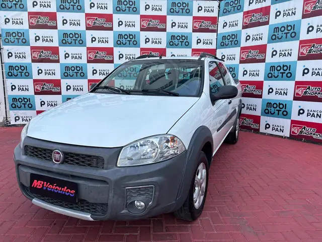 Carro Fiat Strada 2015 Working 1.4 (Flex) (Cabine Dupla)
