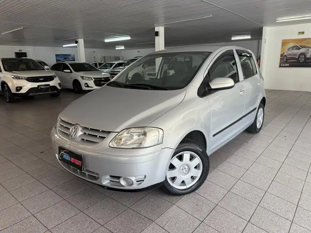 Carro Volkswagen Fox 2005 Plus 1.6 8V (Flex)