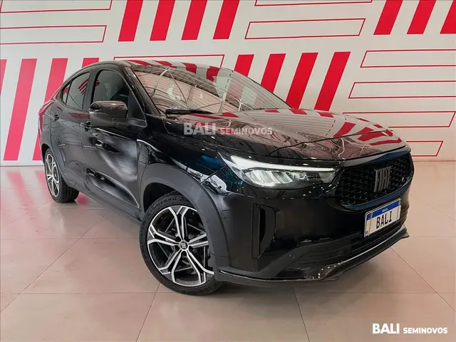 Carro Fiat Fastback 2025 Turbo 200