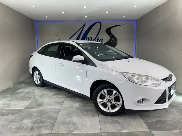 Carro Ford Focus Sedan 2015 S 2.0 16V PowerShift (Aut)
