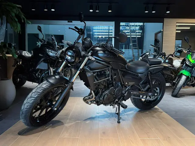 Moto Kawasaki Eliminator 500 2025 500