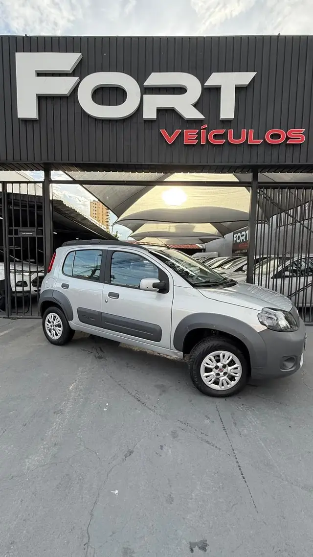 Carro Fiat Uno 2013 Way 1.0 8V (Flex) 4p
