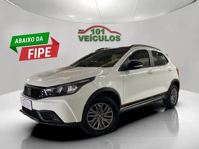 Carro Fiat Argo 2023 Trekking 1.3 (Flex)