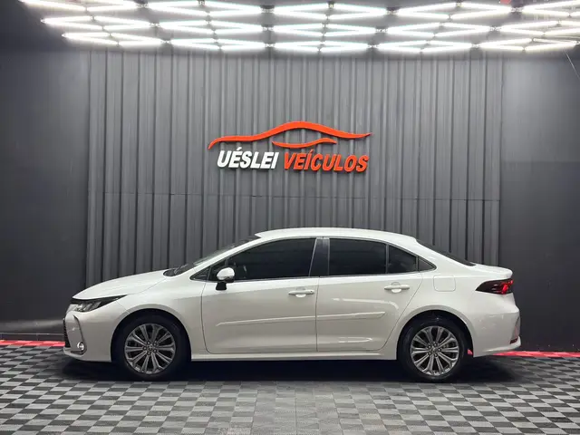 Carro Toyota Corolla 2023 XEi 2.0 Flex