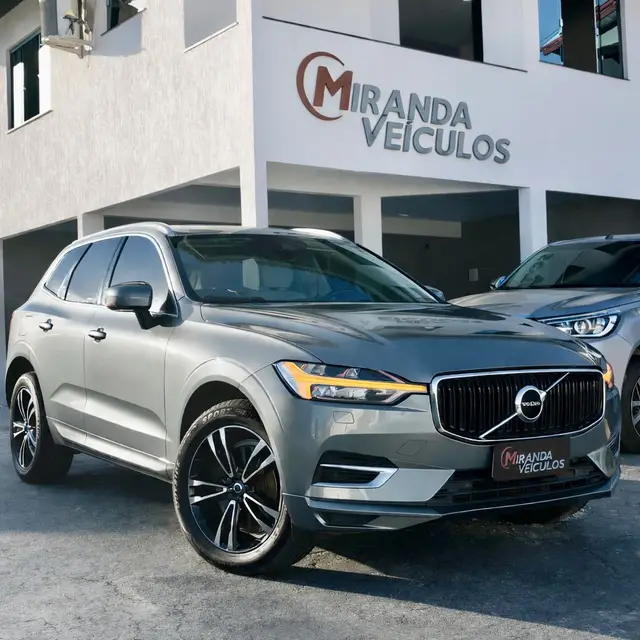 Carro Volvo XC60 2020 2.0 T8 Hybrid Momentum AWD