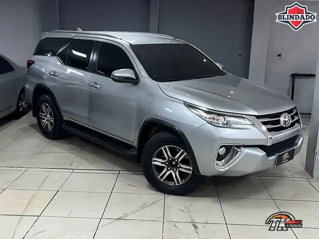 Carro Toyota SW4 2018 2.7 SRV 7L 4x2 (Aut) (Flex)