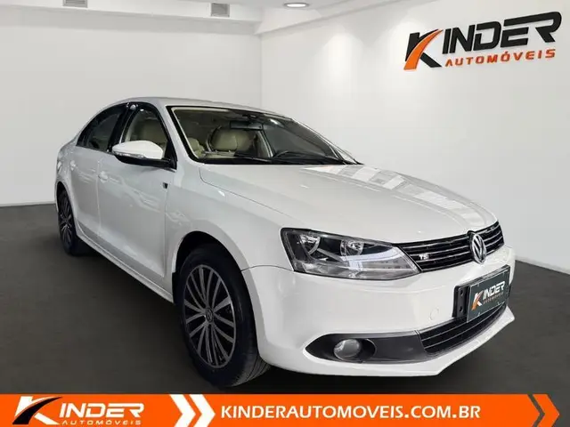 Carro Volkswagen Jetta 2013 2.0 TSI Highline DSG