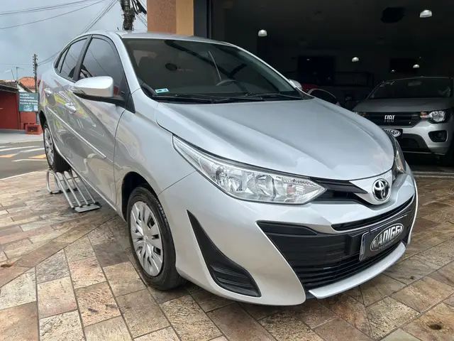 Carro Toyota Yaris 2020 1.5 XL Plus Connect CVT (Flex)