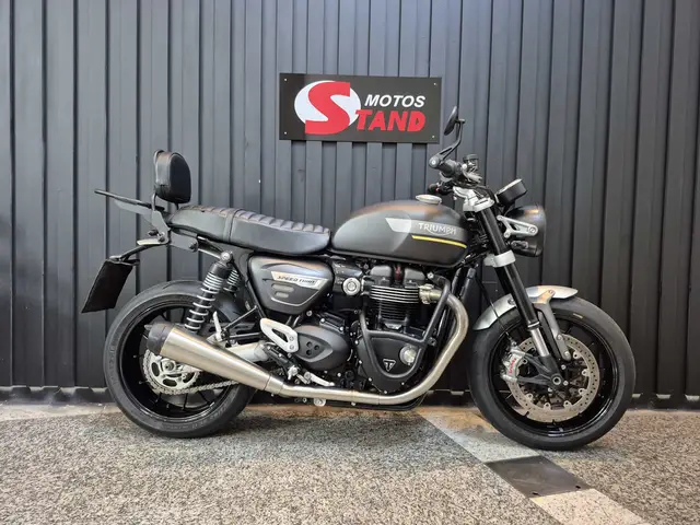 Moto Triumph Street Twin 2022 900cc