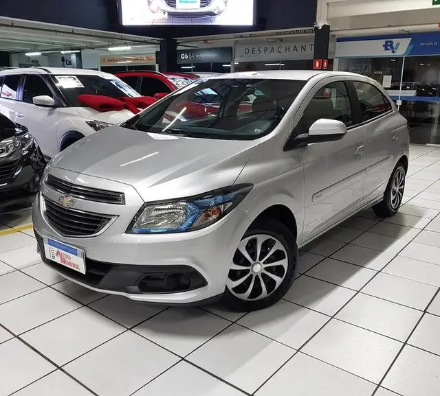 Carro Chevrolet Onix 2015 1.4 LT SPE/4