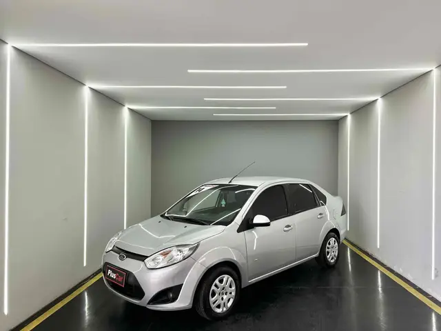 Carro Ford Fiesta Hatch 2014 SE Rocam 1.6 (Flex)