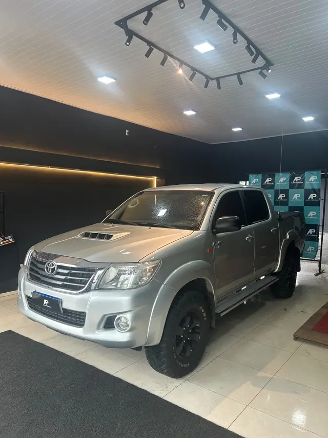 Carro Toyota Hilux Cabine Dupla 2013 Hilux 3.0 TDI 4x4 CD SR