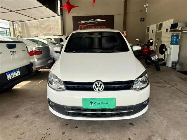 Carro Volkswagen Fox 2014 1.6 VHT Highline I-Motion (Aut) (Flex)