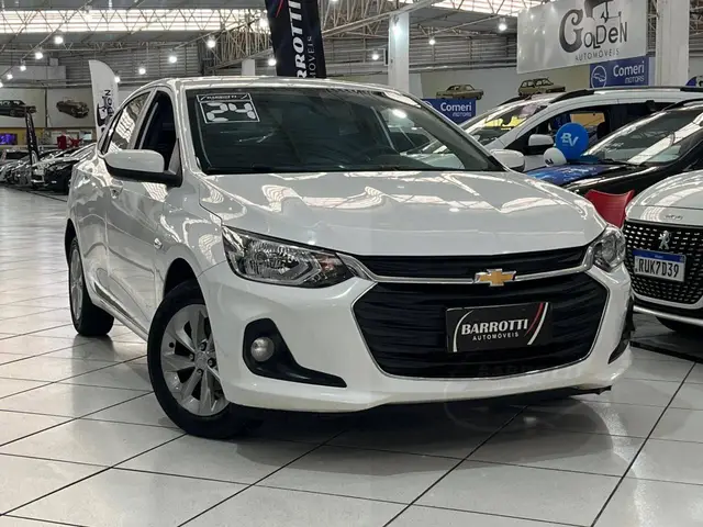 Carro Chevrolet Onix Plus 2024 LT 1.0