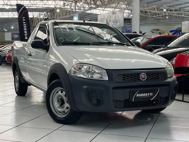 Carro Fiat Strada 2017 Working 1.4 (Flex)