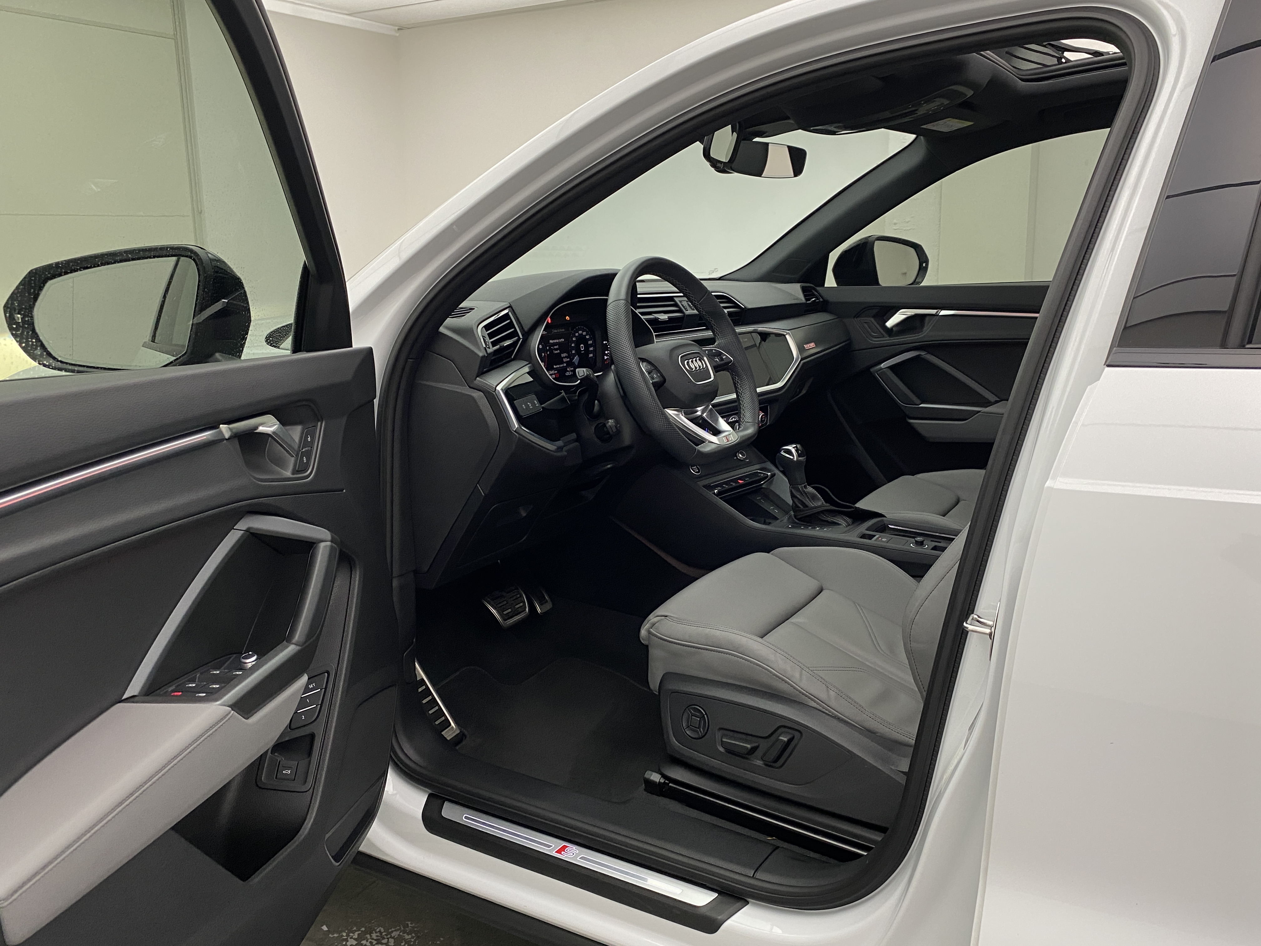 audi q3 2.0 tfsi anniversary edition quattro