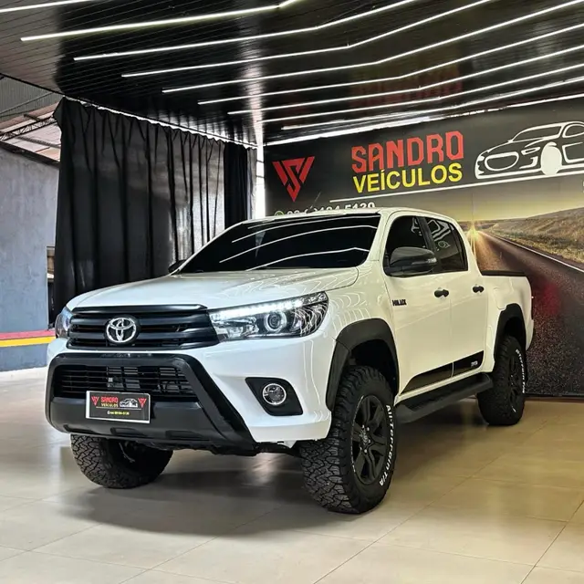 Carro Toyota Hilux Cabine Dupla 2018 Hilux 2.8 TDI STD CD 4x4