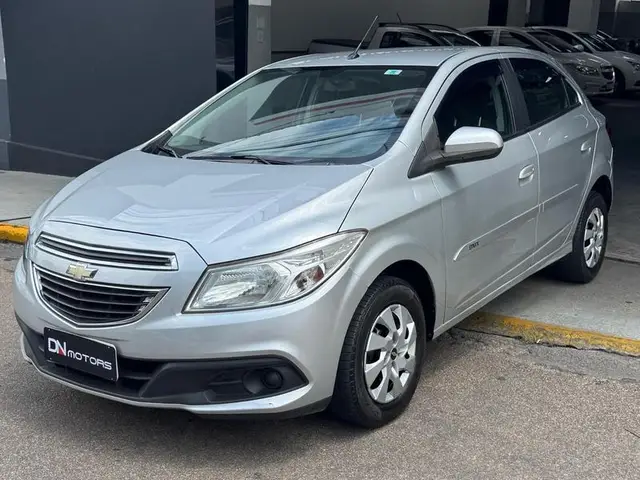Carro Chevrolet Onix 2014 1.0 LT SPE/4
