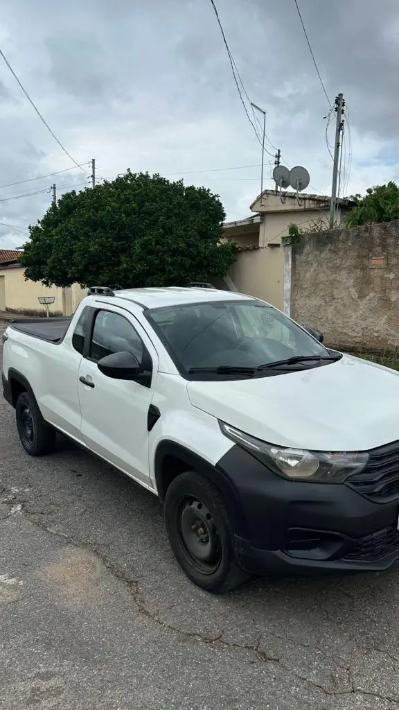 Carro Fiat Strada 2023 Endurance 1.4 Cabine Plus (Flex)