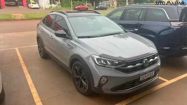 Carro Volkswagen Nivus 2023 Highline 200 TSI