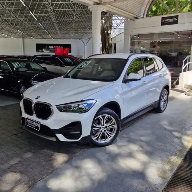 Carro BMW X1 2021 sDrive20i 2.0 Turbo (Aut.)