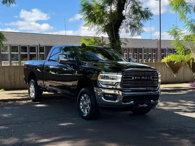 Carro Ram 2500 2023 Laramie 6.7 4X4