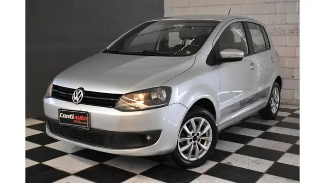 Carro Volkswagen Fox 2014 1.6 VHT Rock in Rio (Flex)