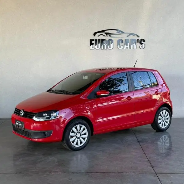 Carro Volkswagen Fox 2014 1.0 TEC (Flex) 4p