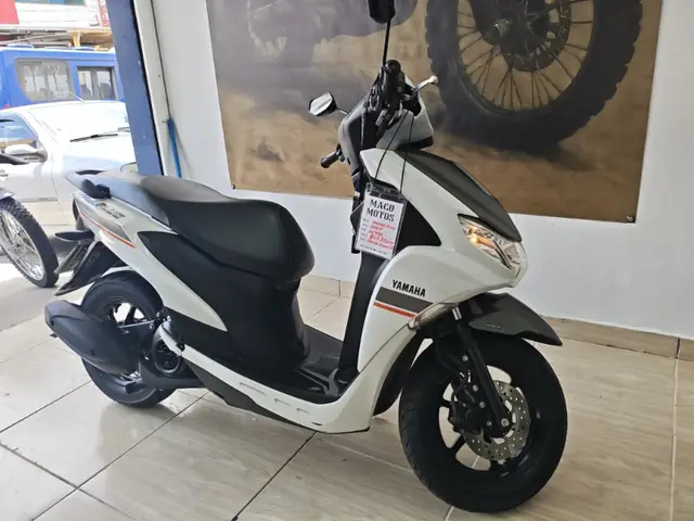 Moto Yamaha Fluo 2024 ABS