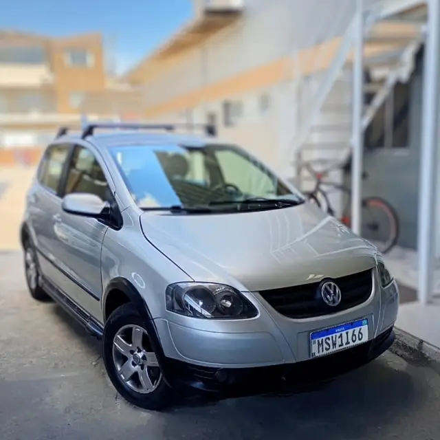 Carro Volkswagen Fox 2010 SUNRISE 1.0 Mi Total Flex 8V