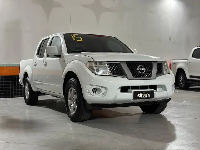 Carro Nissan Frontier 2015 2.5 TD CD 4x4 S