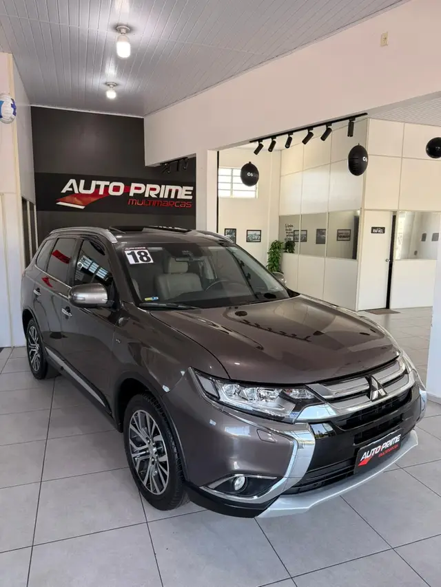 Carro Mitsubishi Outlander 2018 3.0 V6 GT Mid 4WD