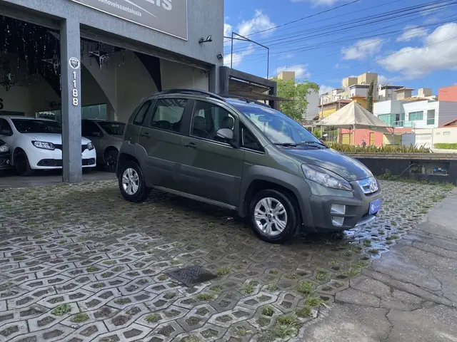 Carro Fiat Idea 2015 Adventure 1.8 16V Dualogic (Flex)
