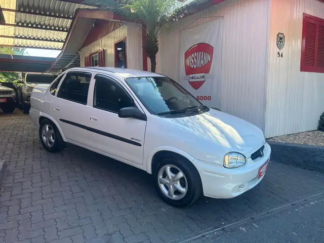 Carro Chevrolet Classic 2006 Corsa Sedan  Life 1.6