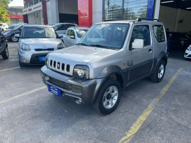 Carro Suzuki Jimny 2012 4x4 1.3 16V