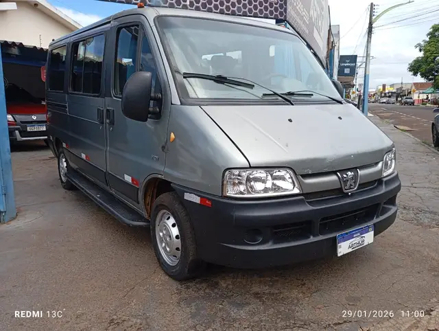 Carro Peugeot Boxer 2013 Furgao 2.3 HDI Longo 350 TE Vidrado